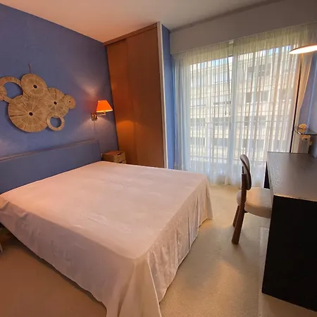 T3 A - Vue - Parking - Fr-1-374-242 *