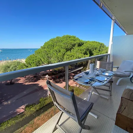 T3 A - Vue - Parking - Fr-1-374-242 *